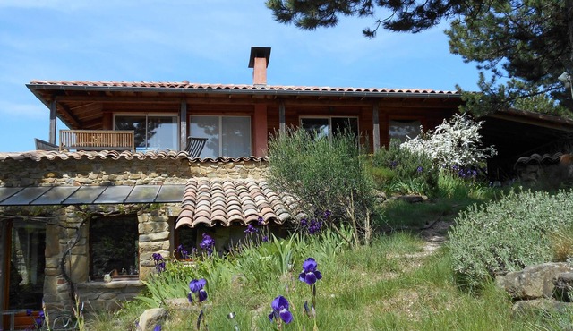 THAT FOR LOVERS OF GREAT NATURE IN PROVENNCALE DROME. single CHARM