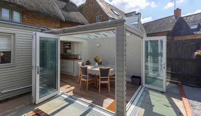 Thatched Cottage in Bloxham Banbury