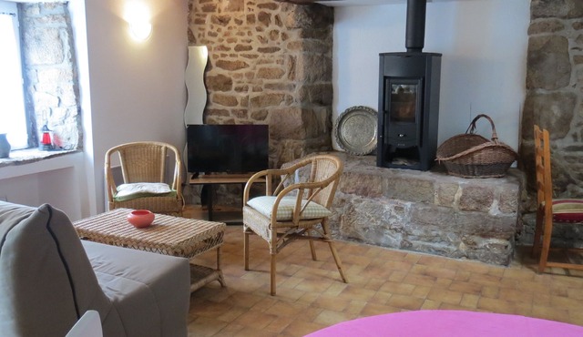 Thatched cottage in the Kervignac countryside