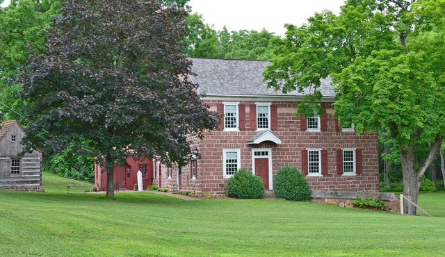 The 1764 Mohler House! Beautifully Restored Farmhouse 3BR/4BA on 9aces w/firepit