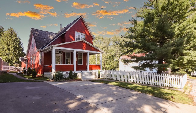 The 1801 House: A beautiful historic home in the Ste Genevieve Historic District