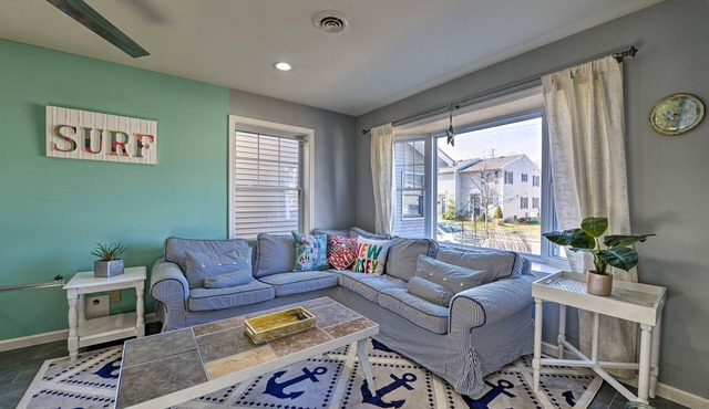 ‘The 1818’ - Quick walk to 20th Ave Beach!