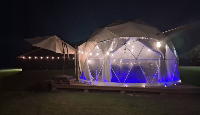 The 19th Hole Dome – Golf & Casino Getaway