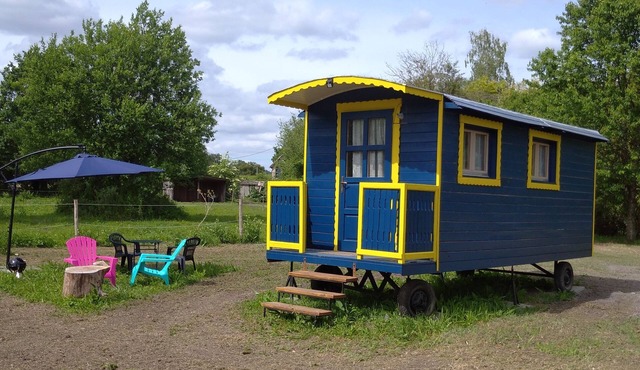 The 2 trailers of the Moulin de Palet