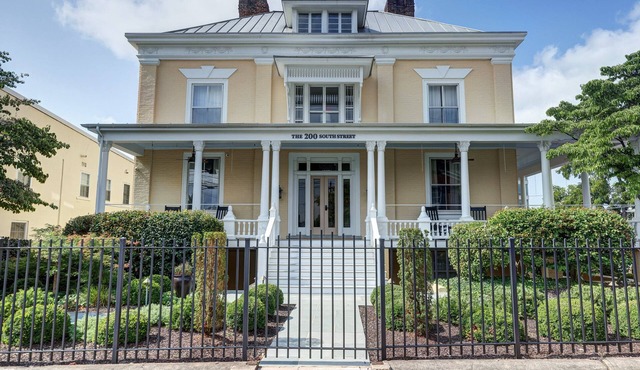 The 200 South Street | Entire Estate (Exclusive Use)