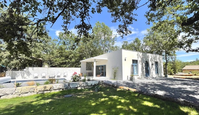 The 4* Summer Pavilion - elegant and bright