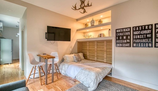The 4M Favorite House - Stunning & Spotless Studio Apt (#2)