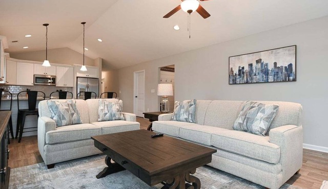 The 55th Cottage Close to Outlet Shops!