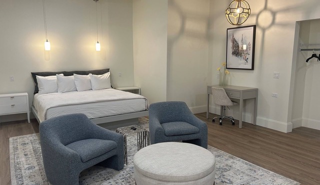 The 610 Flats: Ayla's Alley #21