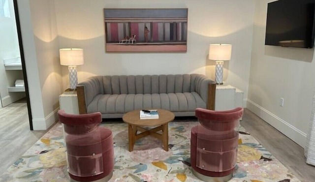 The 610 Flats: Colorful Corner #23n