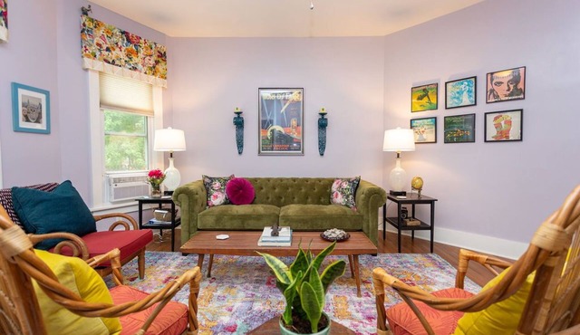 The 8th Street ART House. Relax and be inspired!