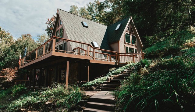 The A-Frame in the Woods + Hot Tub