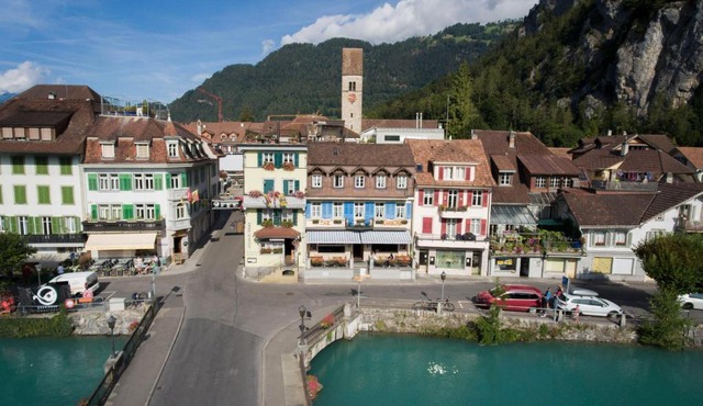 The Aarburg Hotel & Café