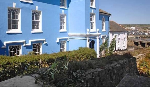 THE ABBEY, pet friendly, luxury holiday cottage in Penzance