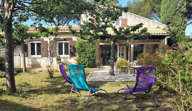 The Acanthus Villeneuve les Avignon near Avignon