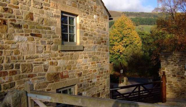 The Acorn - Award Winning Barn Conversion In Hope Village Near To Castleton