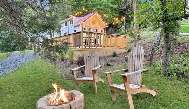 The Acorn - Cozy Retreat in the Heart of Summersville