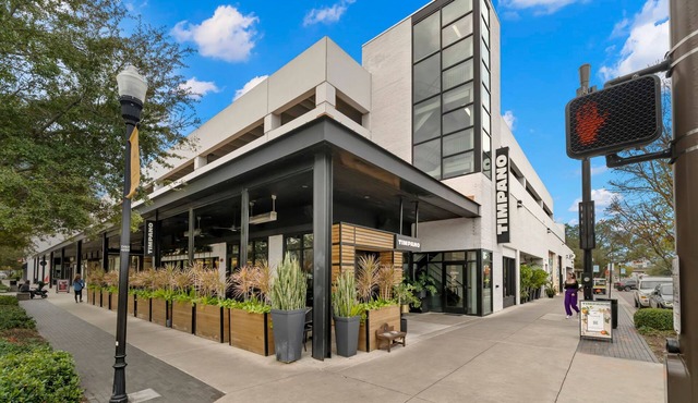 The Adaline 5 by Brightwild Classy Hyde Park Apt