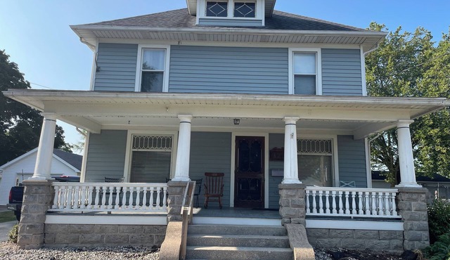 The Adolphus - 4 Bedroom, 2 Baths. Sleeps 8 comfortably!