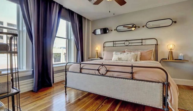 The Aether - Luxe King -1 BLK 2 RVR- Free PKG