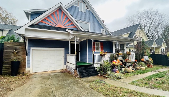 The African Zen Oasis! A cozy home w/beautiful decor and outdoor zen garden.