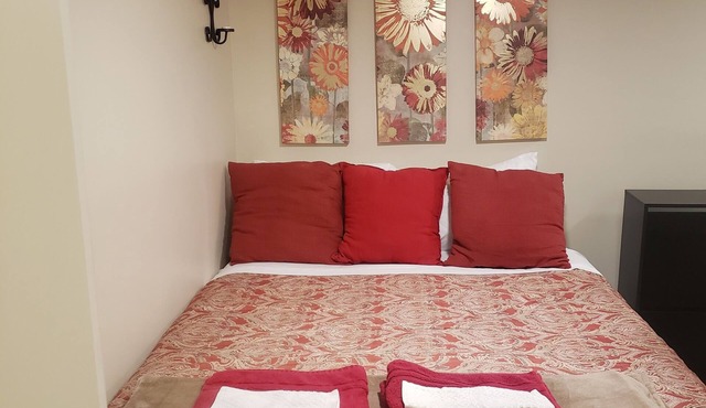 The Airport Lodge - 10 mins from Airport