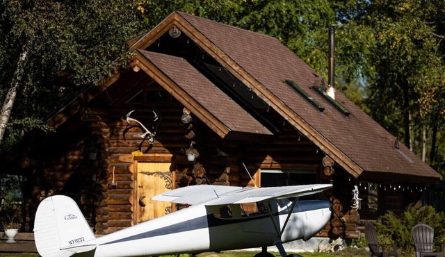 The Airstrip/Custom Hot Tub