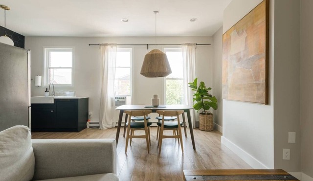 The Alana - Spacious Duplex with Parking 40 Mins to Manhattan