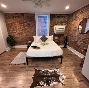 The Alcove by Jungle House Downtown & Short North - Walk to High Street - Near Convention Center OSU & Nationwide Arena Private Parking 5 800 Reviews