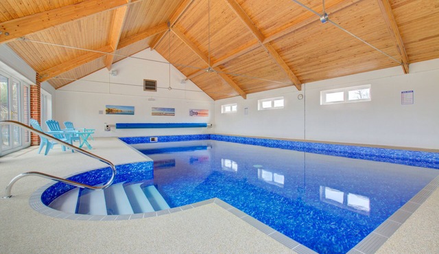 The Aldborough - Two Bedroom House, Sleeps 4