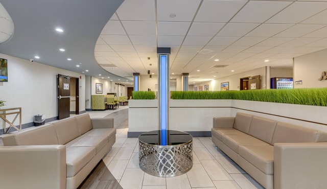 The Alexis Inn & Suites - Nashville Airport