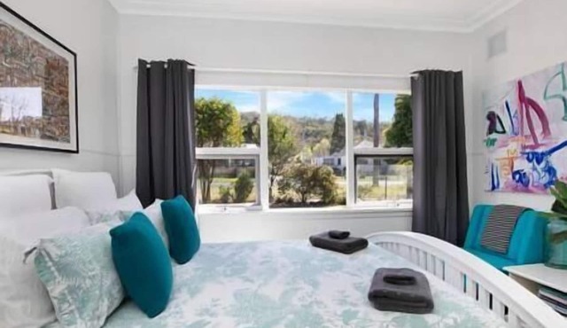 The Alfred, Mittagong. Easy walk to cafes and pubs.