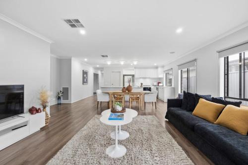 The Alfredton - Spacious Ballarat Stay for Families