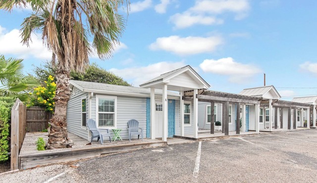 The All Season Cottages are right in the heart of Port A and just a 2 minute dri