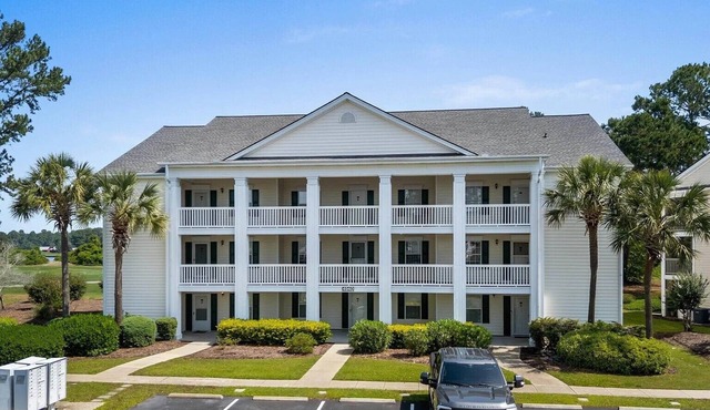 The Allure of an exceptional 2-bedroom, 2-bathroom top-floor end unit condo