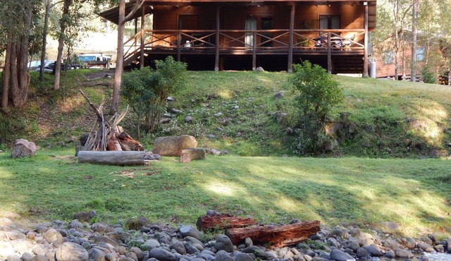 The Allyn River Cabins - "Riverside"