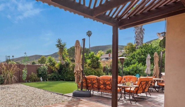 The Alma Ranch Retreat with Hillside Views