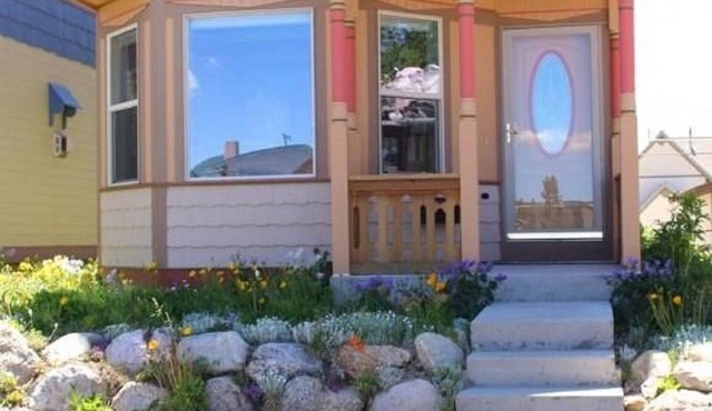 The Alpine Perch - Expansive views, downtown location, and new construction.
