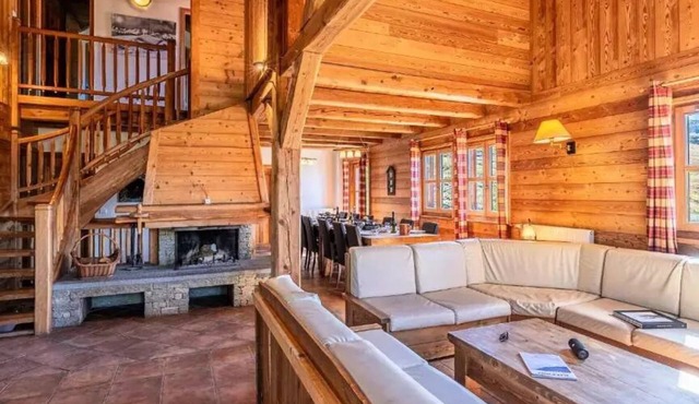 The Altiport Chalets - 9 Room Chalet 15 People