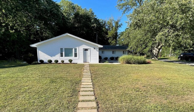 The Alumni, The only thing between you and the stadium? Tailgate parties.