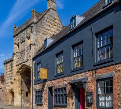 The Ancient Gatehouse & Rugantino Restaurant