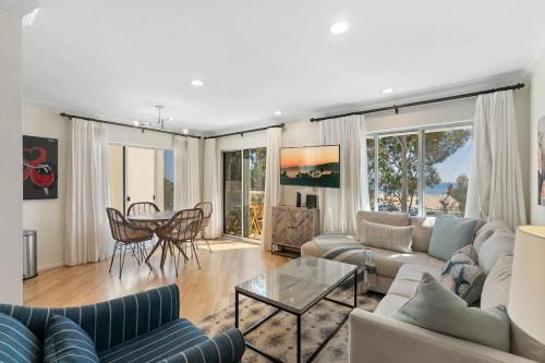 The Andalusite - Oceanfront Steps from the Sand