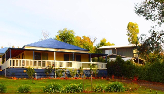 THE ANGELINA - Centre of town overlooking Gallipoli Park