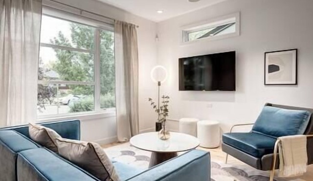 The Anna | One of Calgary’s Most-Booked 5-Bed Homes in Marda