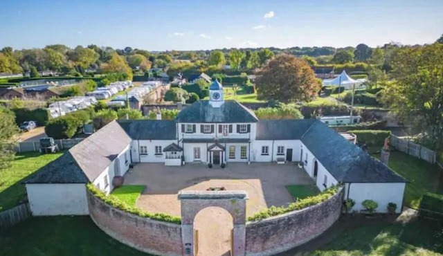 The Annex at Merley Mews