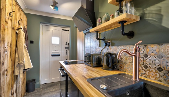 The Annex By the Sea