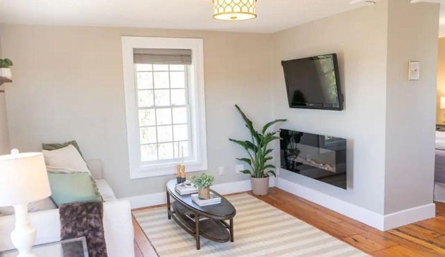 The Annex- cozy cottage in Merrickville village