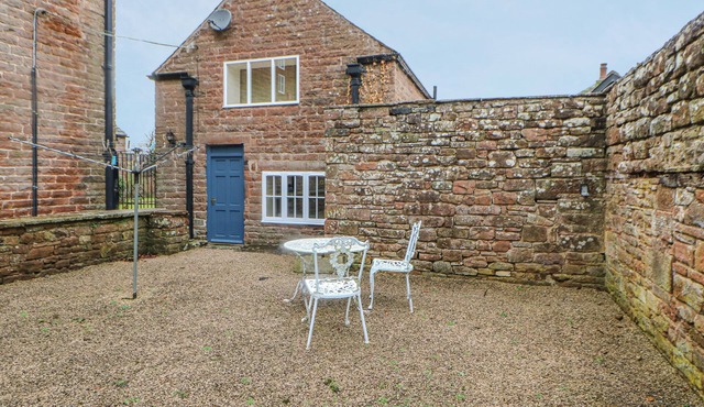 THE ANNEX - EDEN HOUSE, pet friendly, with a garden in Edenhall