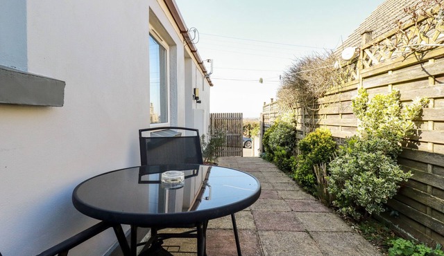 The Annexe, Laburnum