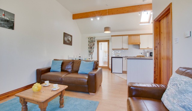 The Antingham - Two Bedroom House, Sleeps 4